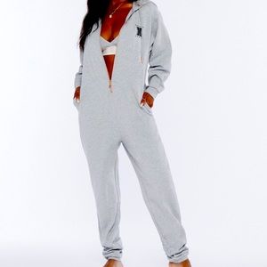 NWT MEDIUM Savage Fenty X platinum gray onesie.